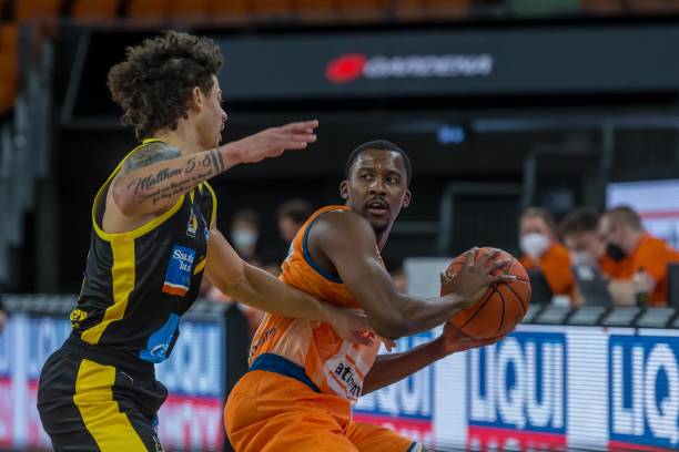 以去年的女 以去年的女