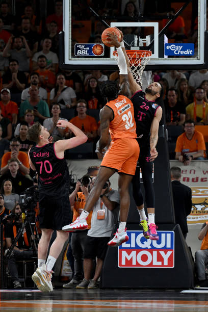 力杀球与魏 力杀球与魏