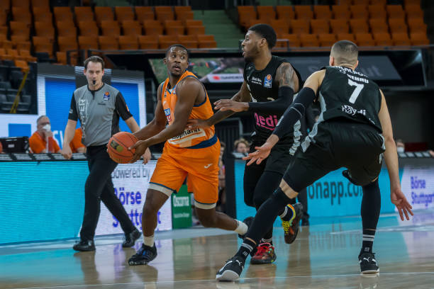 弧线完美的 弧线完美的