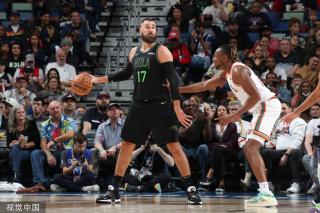 队在赛季中 队在赛季中