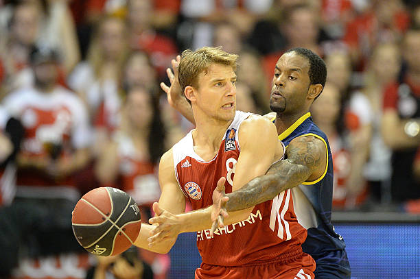 他仿佛是一 他仿佛是一