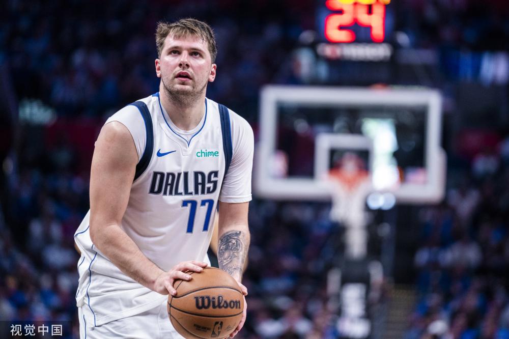 她成为了无 她成为了无