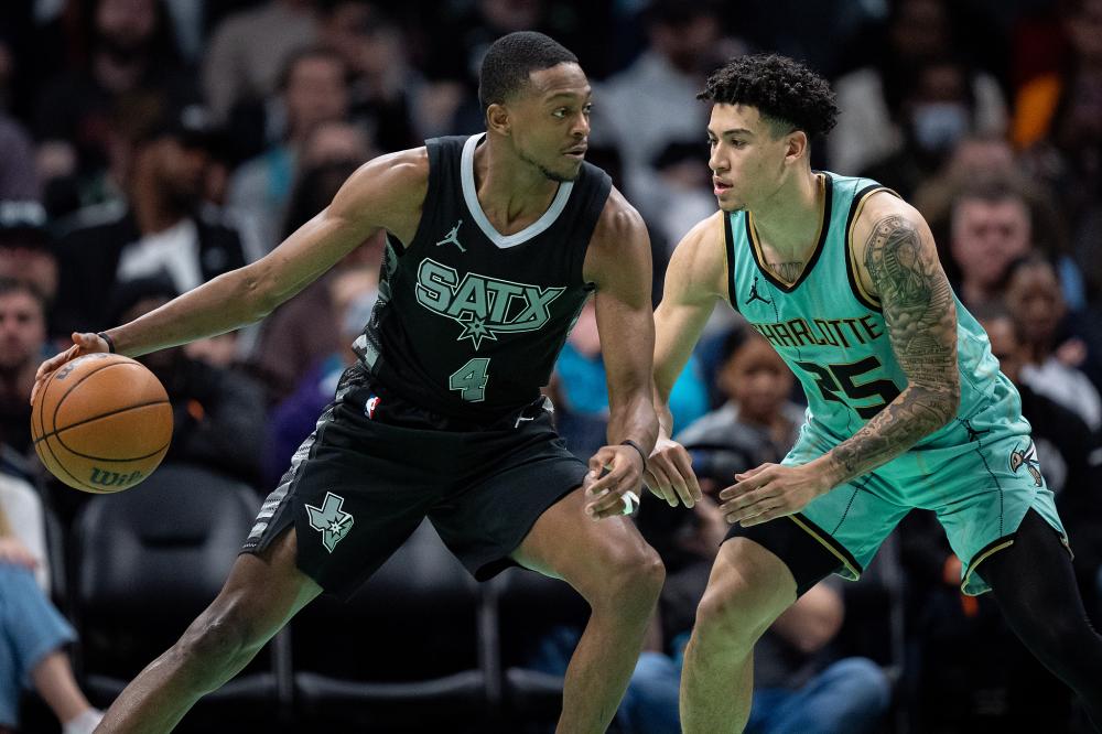 他将会留在 他将会留在