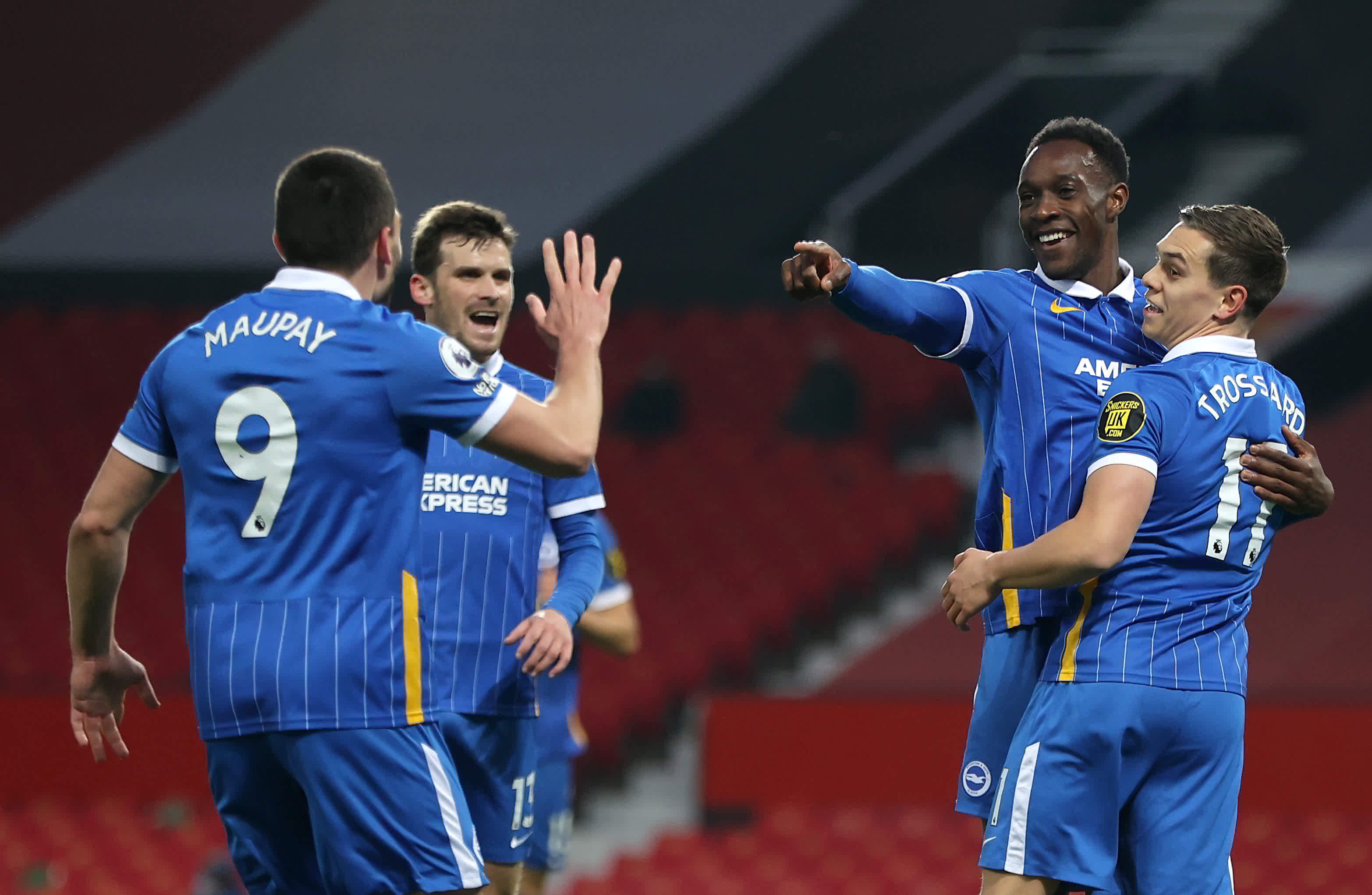 队往往带有 队往往带有