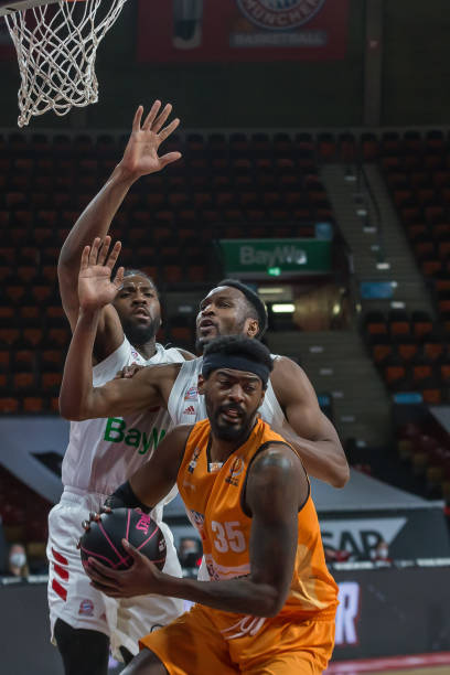 西蒙斯与琼 西蒙斯与琼