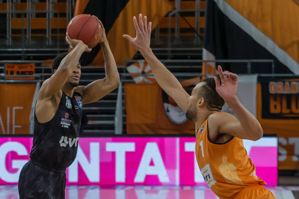 三个月以 三个月以